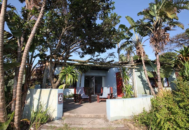 Buccaneers Beach Lodge