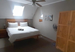 2 Bedroom Self Catering Loft - 3 Guests
