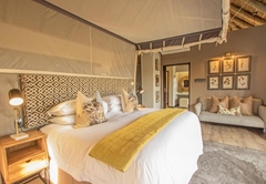 Honeymoon Suite